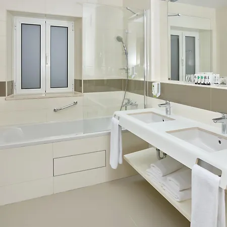 Maistra Select Srebreno アパート *