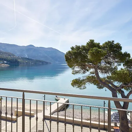 アパート Maistra Select Srebreno ムリニ