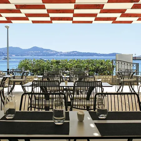 アパート Maistra Select Srebreno ムリニ