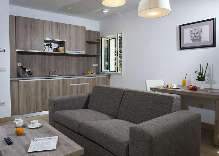 Maistra Select Srebreno Daire