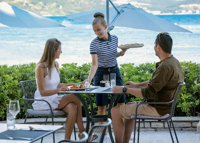 Maistra Select Srebreno * Mlini